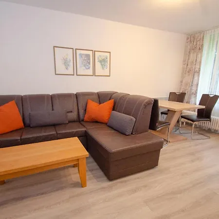 Budget Kitz 10 Apartment